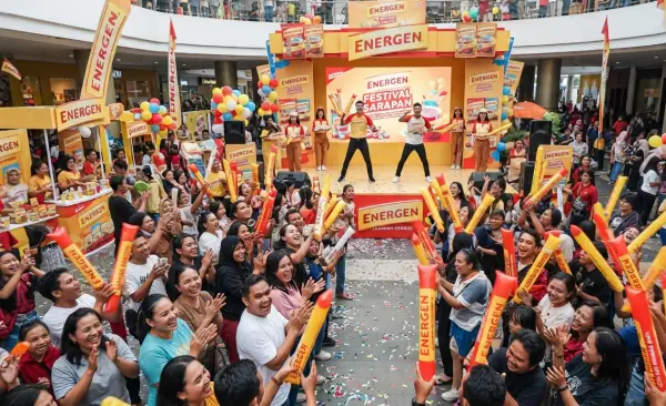 Balon Tepuk Batam menjadi daya tarik pada kegiatan promosi produk.