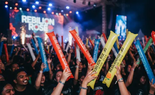 Balon Tepuk Batanghari ikut serta memeriahkan suasana pada event rebilion rose.