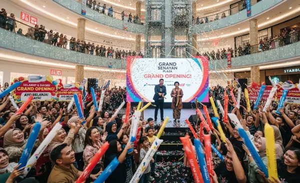 Balon Tepuk Cianjur digunakan untuk menjadi alat pelengkap pada acara peresmian mall.