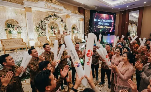Balon Tepuk Cilegon ikut serta memeriahkan acara pernikahan.