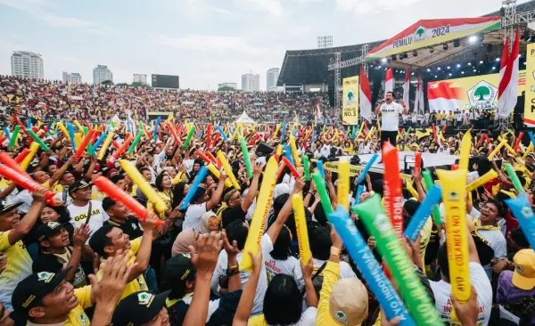 Balon Tepuk Lhokseumawe menambah kesemarakan pada acara kampanye.