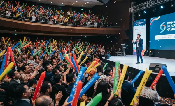 Balon Tepuk Merangin digunakan pada saat acara seminar.