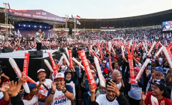 Balon Tepuk Pandeglang ikut serta memeriahkan acara saat kegiatan kampanye.