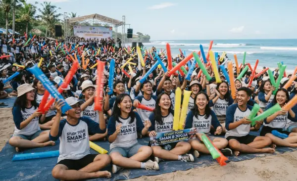 Balon Tepuk Purwakarta ikut serta memeriahkan acara studytour sekolah.