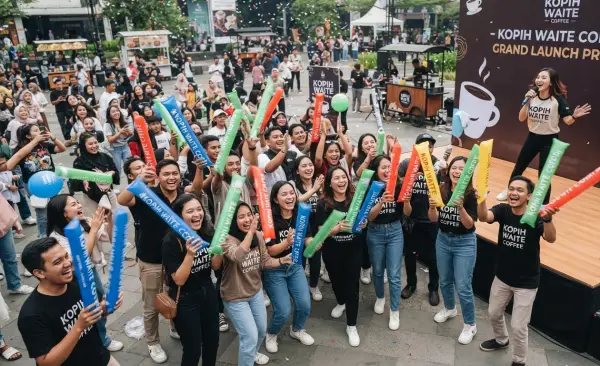 Balon Tepuk Purwakarta menambah daya tarik produk pada kegiatan promosi.
