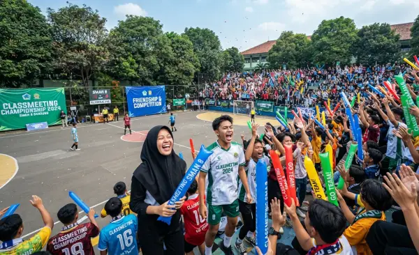 Balon Tepuk Seluma sebagai media dukungan pada peserta lomba classmet.