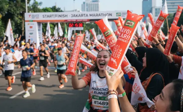 Balon Tepuk Sleman menambah semangat peserta event lari marathon.