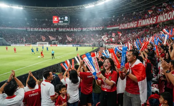 Balon Tepuk Sleman sebagai media dukungan para pemain sepak bola.