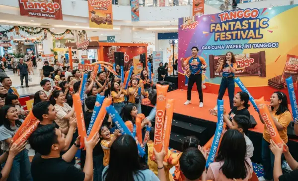 Balon Tepuk Subulussalam sebagai daya tarik pelanggan pada kegiatan promosi.