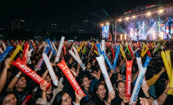 Balon Tepuk Sukabumi ikut serta memeriahkan suasana pada acara konser musik.