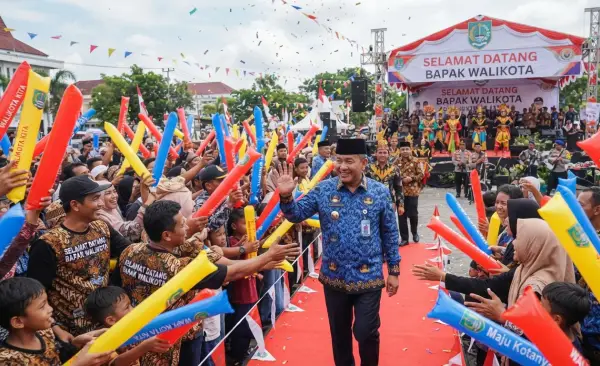 Balon Tepuk Tanggamus digunakan untuk menyambut tamu tokoh penting.