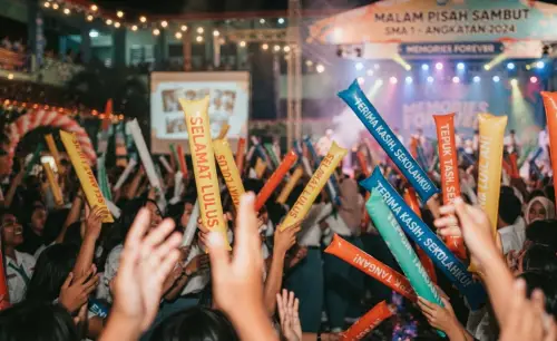 Balon Tepuk Hulu Sungai ikut serta meramaikan acara perpisahana sekolah.