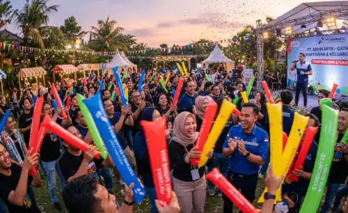 Balon Tepuk Kayong Utara ikut menyemarakkan acara gathering bersama para peserta.