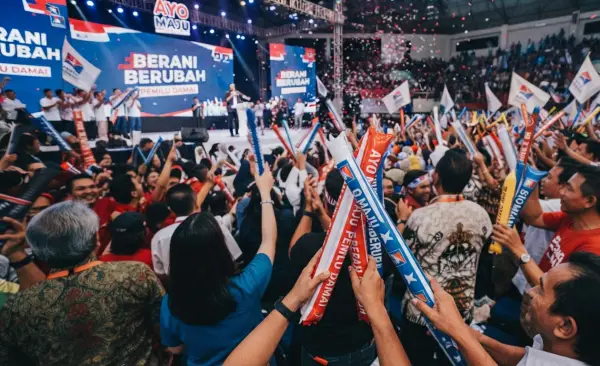 Balon Tepuk Ketapang hadir dalam kegiatan kampanye untuk mendukung jalannya acara.