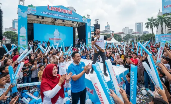 Balon tepuk luwu digunakan untuk kegiatan promosi produk air mineral