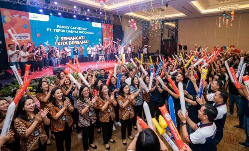 Balon tepuk Pinrang digunakan sebagai media promosi pada acara perusahaan