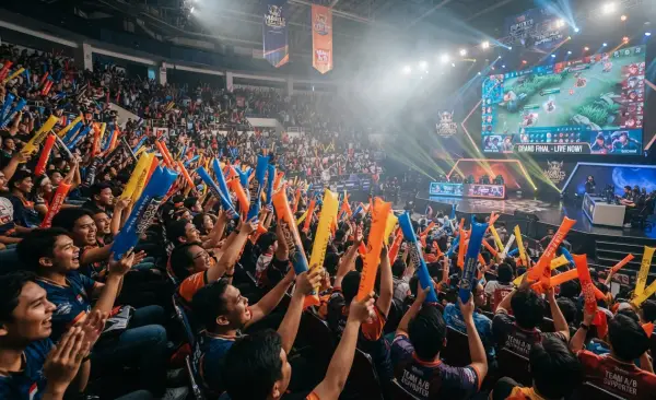 Balon Tepuk Sinjai digunakan untuk memberikan dukungan pada turnamen game.