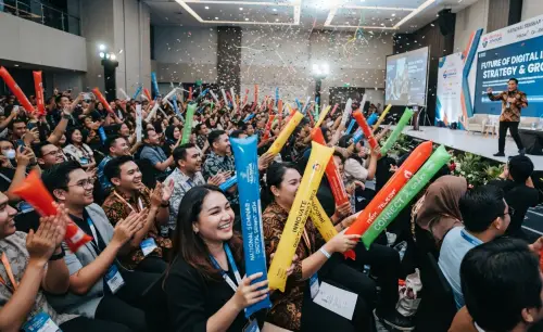 Balon Tepuk Tabalong digunakan pada saat acara seminar.