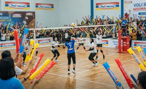 Balon Tepuk Tanah Bumbu sebagai media pendukung pada turnamen bola volly.