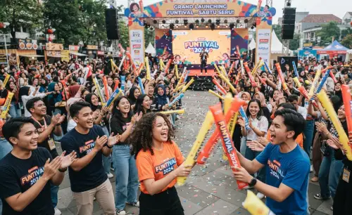 Balon Tepuk Tanah Laut menambah daya tarik pada saat kegiatan promosi.