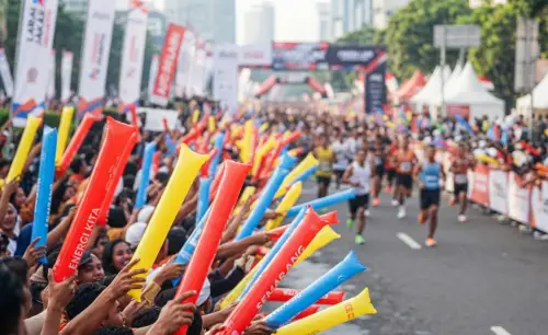 Balon Tepuk Tapin sebagai media dukungan pada event lomba lari marathon