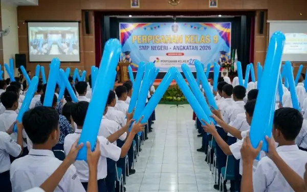 Balon Tepuk Barito Kuala dalam acara perpisahan SMP