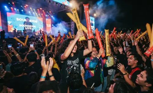 balon tepuk blitar sebagai sarana memeriahkan acara konser