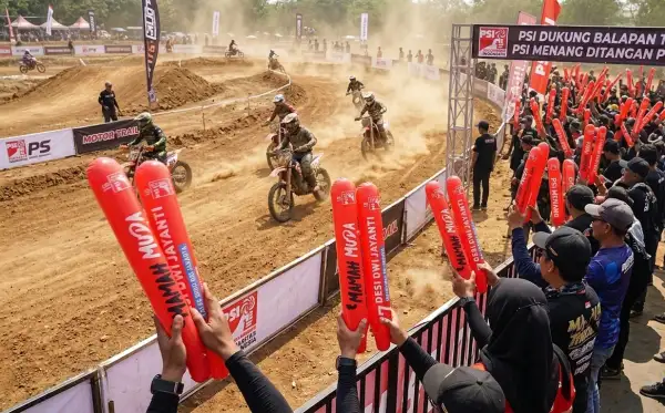 Balon Tepuk Gunung Mas digunakan saat acara motor trail