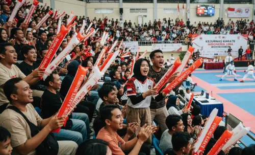 balon tepuk jombang pada event taekwondo di indoor arena