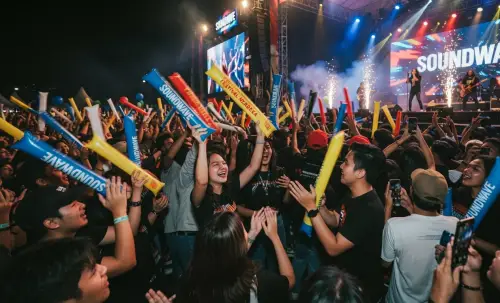 balon tepuk kediri pada event konser musik berisik