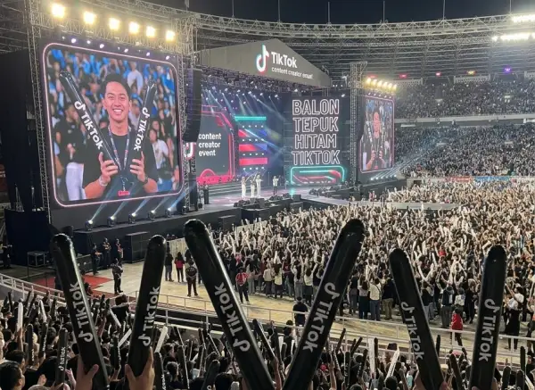 balon tepuk kepulauan sangehi saat ini digunakan pada acara entertainment