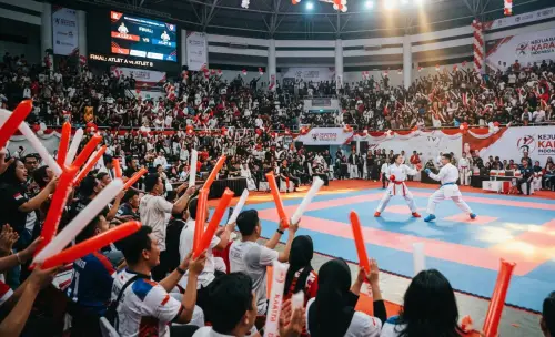 balon tepuk makassar di event karate nasional