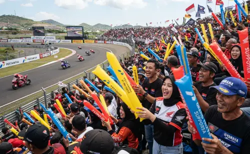 balon tepuk pasuruan digunakan penonton balap motor
