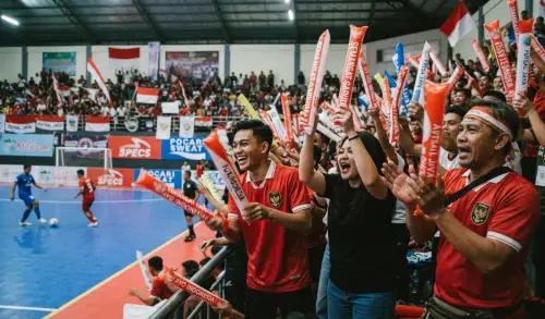 balon tepuk sidoarjo cocok untuk media promosi