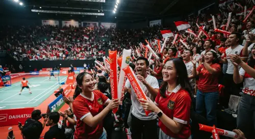 balon tepuk sumenep digunakan pada acraa turnamen bulutangkis