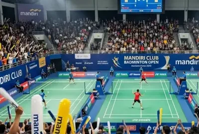balon tepuk siau tagulandang biaro saat ini menonton pertandingan bulu tangkis