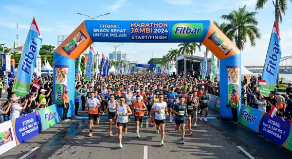 balon gate jambi digunakan sebagai garis start lari marathon